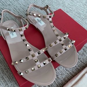 ❌SOLD❌ Valentino Rockstud Sandals size 41 (US 11)